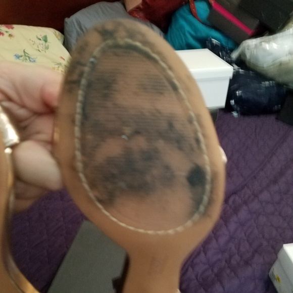 Steve Madden gold metal dressy heels. - Picture 4 of 4